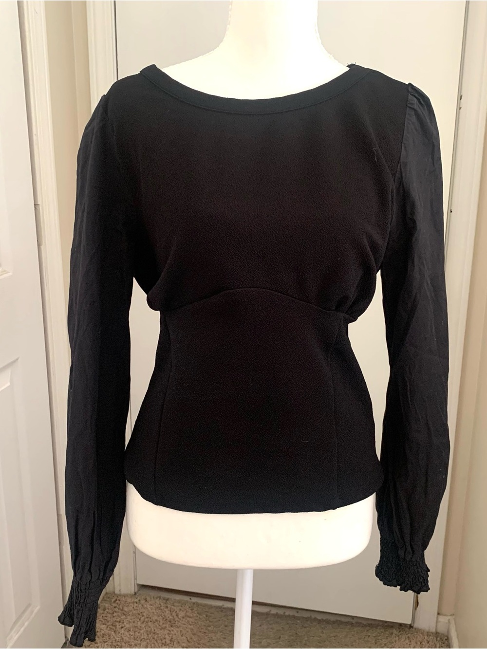Anthropologie Black Crepe Fitted Blouse Peasant Sleeves Chic Minimalist Top L